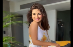 Avneet Kaur New Status Video