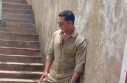 Akshay kumar action and comdey video